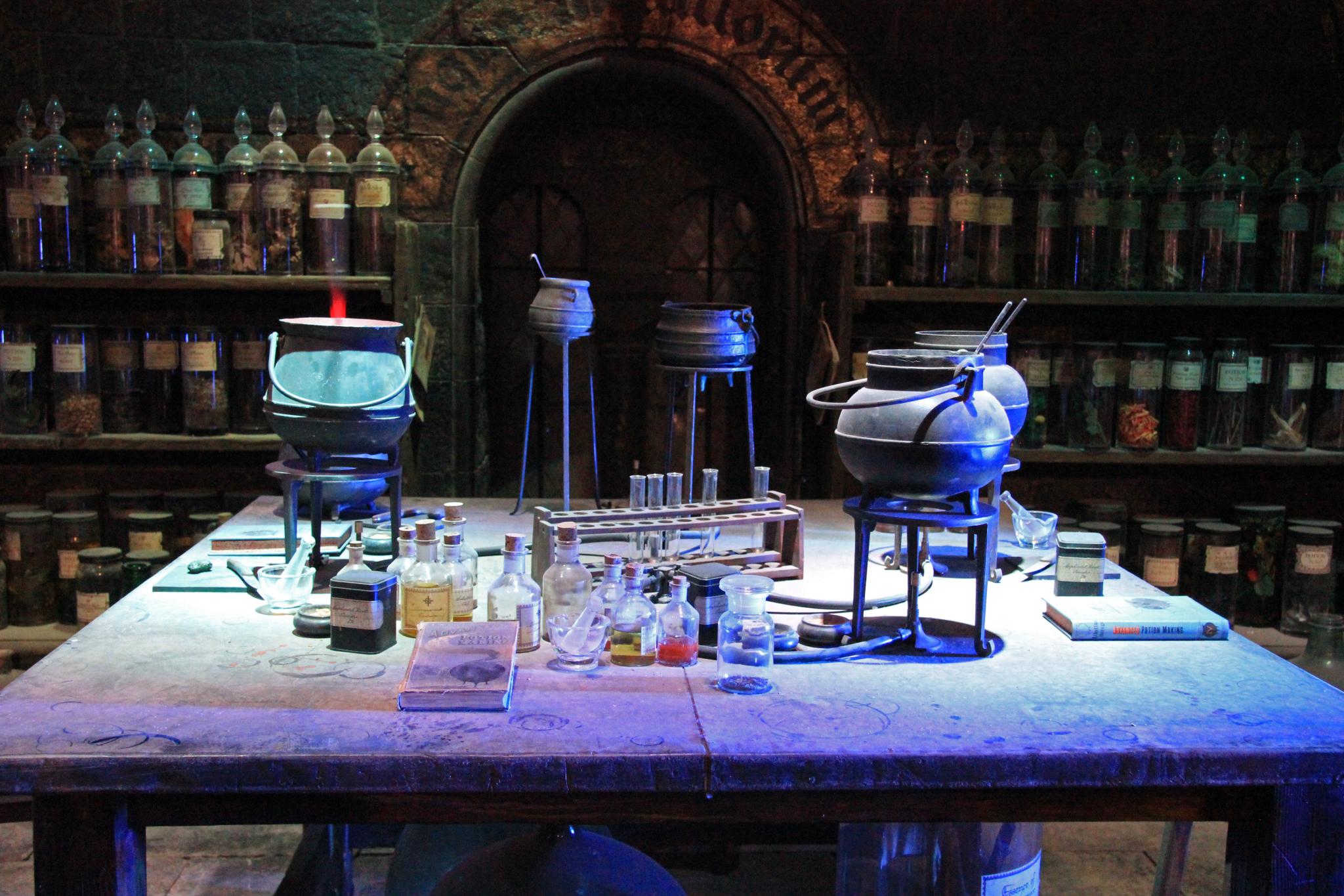 Potion's class alchemy lab for HP